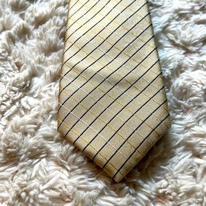 ✨MICHAEL KORS✨ SILVER NAVY AND GOLD CRISS CROSS MENS NECK TIE